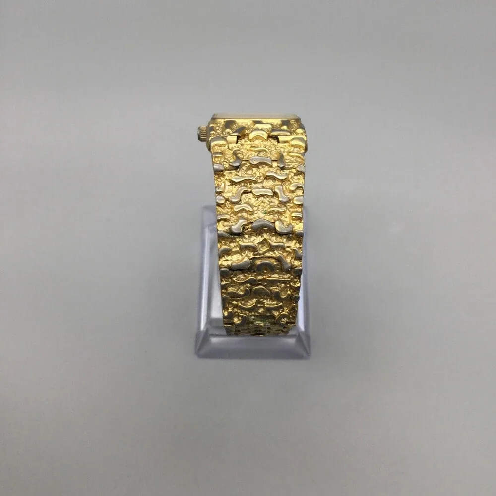 Vintage Risa Women Watch 21mm Gold Tone Nugget Texture Bracelet New Battery 7.5